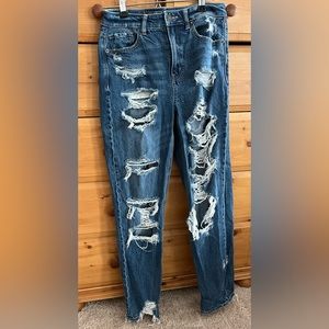 American Eagle Women’s Ripped Mom Jean, Size 4 Long